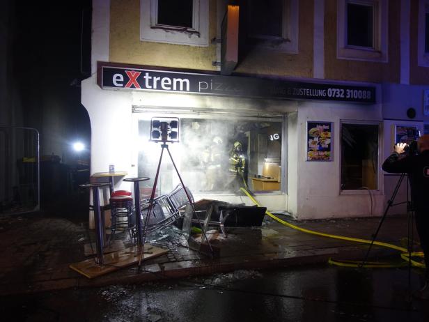 Explosion in Linz: Hausbewohner gefährdet