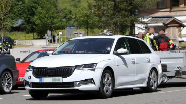 Neuer Skoda Octavia: Design-Leak im Cockpit