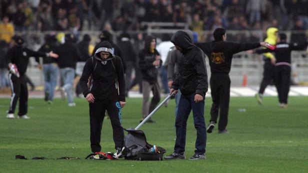 Hooligans in Rage
