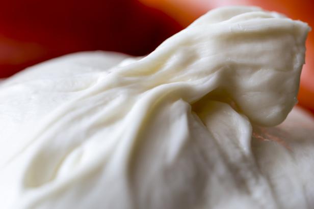 Burrata: Der fettere Zwilling vom Mozzarella