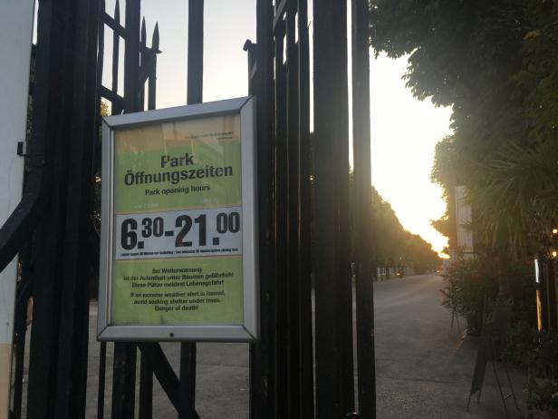 Gefangen im Park: Warum Gärten nachts gesperrt sind
