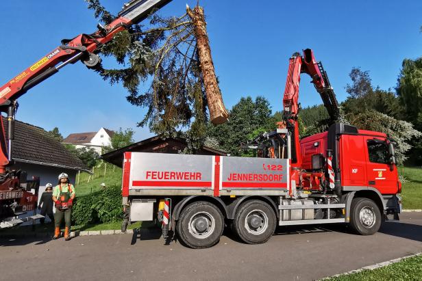 Unwetter im Südburgenland: 13 Feuerwehren im Einsatz