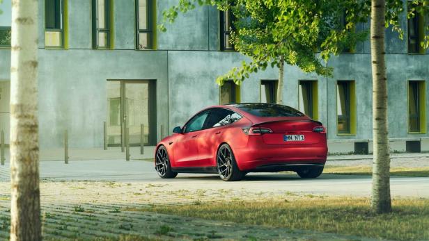 Tesla Model 3 von Novitec: Carbon, 21 Zoll und weniger Strom