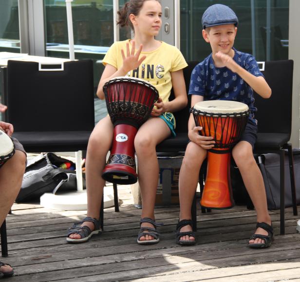 trommeln1_beiratskids.jpg