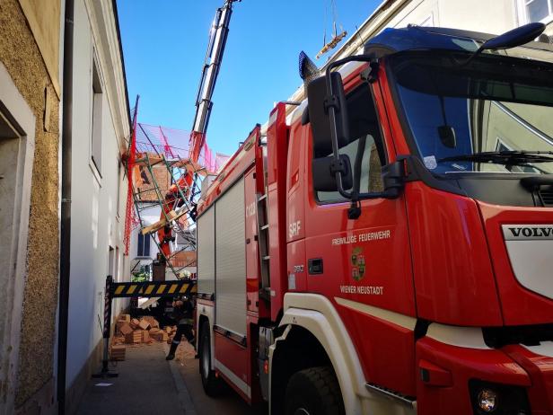 Wiener Neustadt: Radfahrer beschimpfte Feuerwehrleute