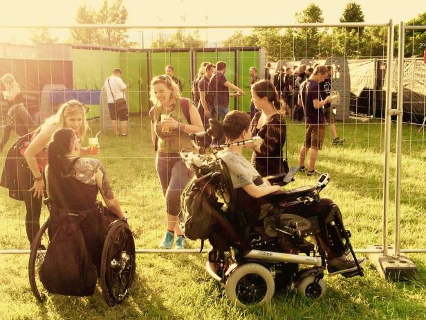 Was Menschen mit Behinderung auf Festivals erwartet