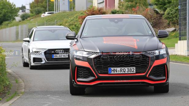 Audi RS Q8 erstmals komplett ungetarnt mit wilden roten Details