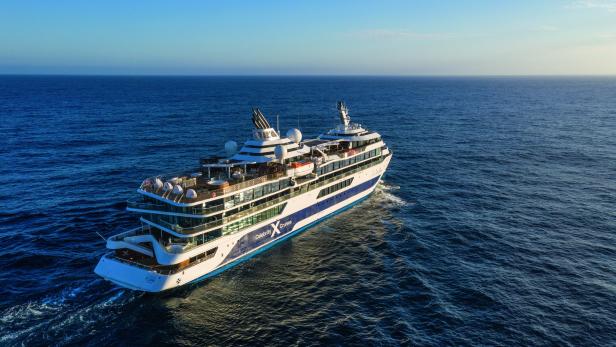 celebrity-flora-expeditionsschiff-luxusliner-yacht-design-015.jpg