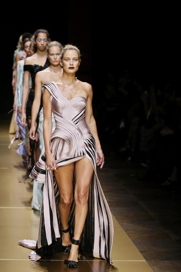Alles neu bei Versace: Kein Bling-Bling mehr