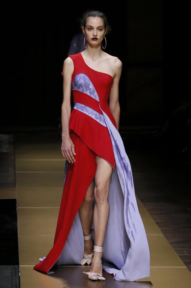 Alles neu bei Versace: Kein Bling-Bling mehr