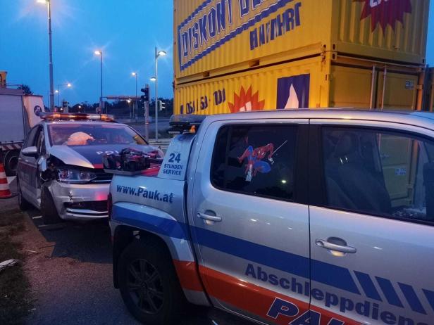 Wien: Bei Unfall mit Polizeiauto stirbt 35-jährige Frau