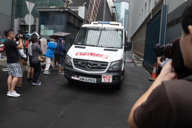 "Die Wut ist groß": Hongkongs Protest-Ikone gegen Kaution wieder frei
