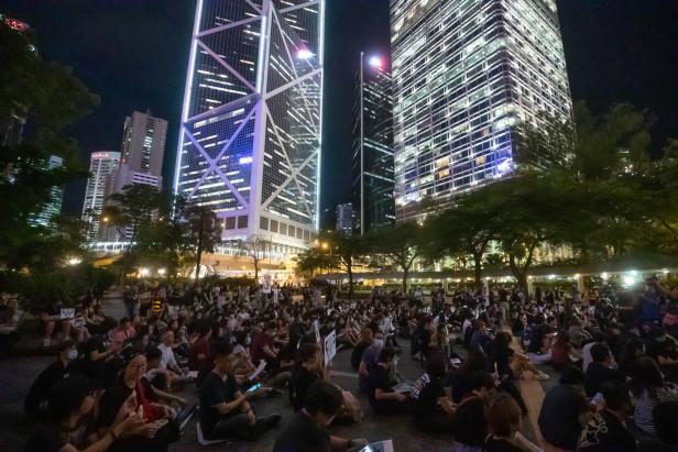 „Gebetswanderung“ als Protest: Wie Hongkonger dem Demoverbot trotzen