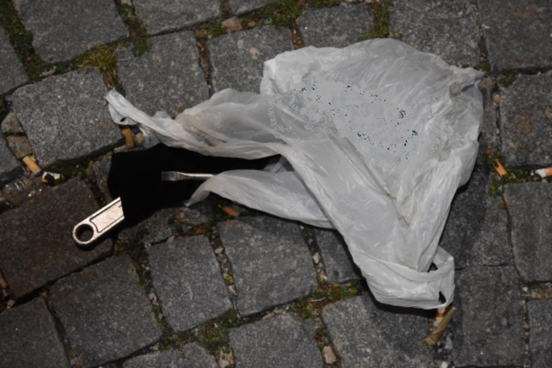 Wien: Verdächtiger versteckte sich vor Polizei auf Markise