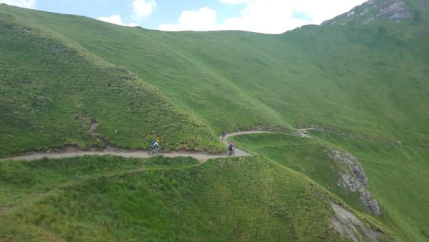 Erdige Trails, himmlische Genüsse: Mountainbiken in Südtirol