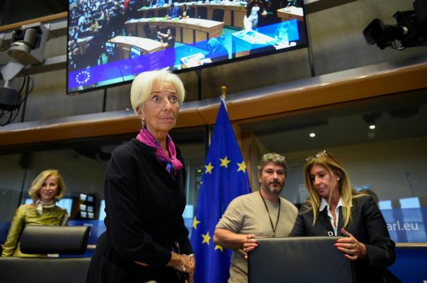 Wie EZB-Chefin Lagarde im EU-Parlament "gegrillt" wird