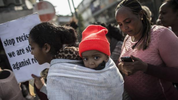 Protestmarsch tausender afrikanischer Flüchtlinge