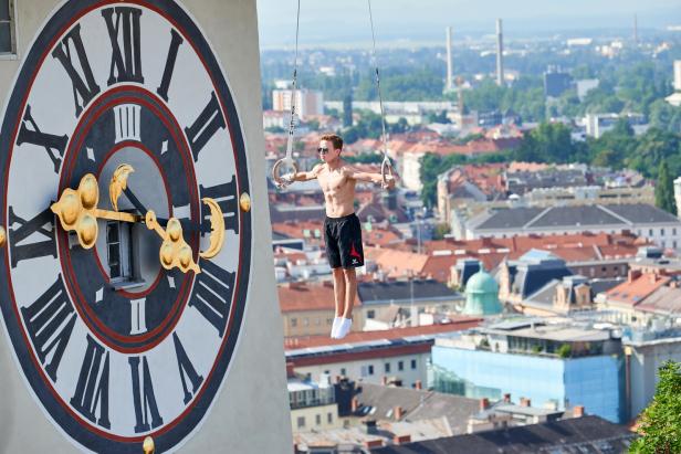Spektakulär: Turnen über den Dächern von Graz