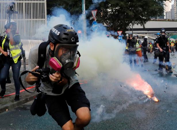 Trotz Demonstrationsverbot: Neue Ausschreitungen in Hongkong