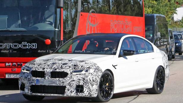 BMW M5 Facelift: Erlkönig zum ersten Mal erwischt