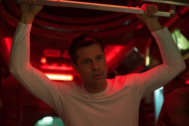 Filmkritik zu "Ad Astra" mit Brad Pitt: Mann, Mond und Melancholie
