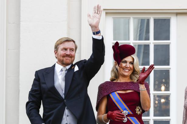 König Willem-Alexander sorgt mit oranje Vollbart für Schlagzeilen