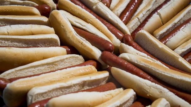 Neuer Rekord bei 100. Hotdog-Wettessen in New York