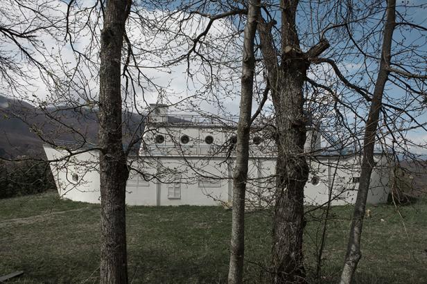 Antonio La Grotta: Ruinen ehemaliger Nobel-Discos
