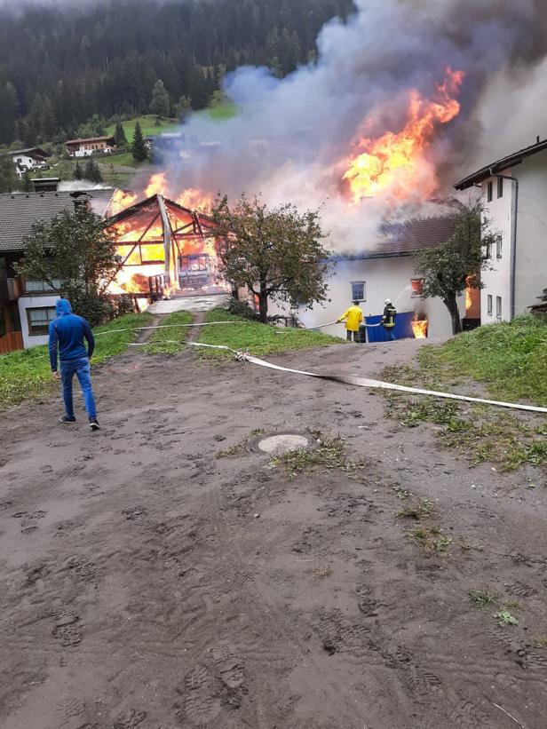 Tirol: Suche nach Verschütteter nach Explosion in Supermarkt