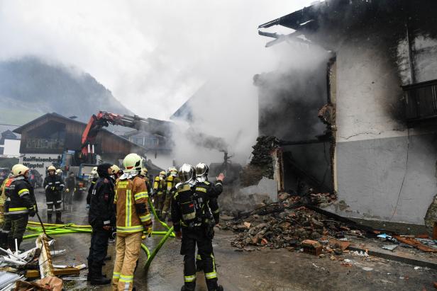 Tirol: Suche nach Verschütteter nach Explosion in Supermarkt
