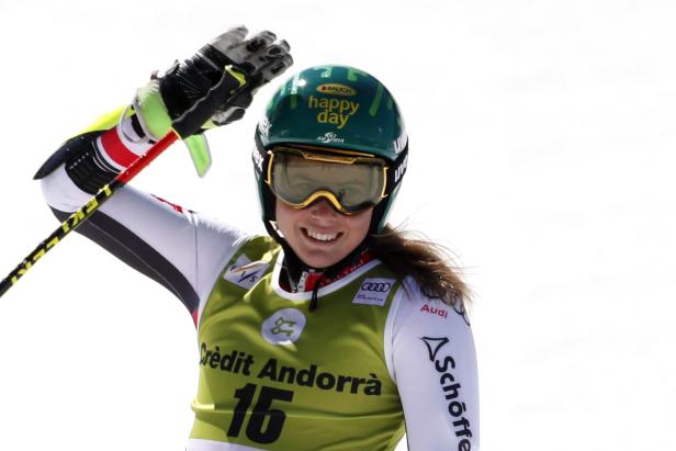Katharina Liensberger bangt um den Weltcupauftakt