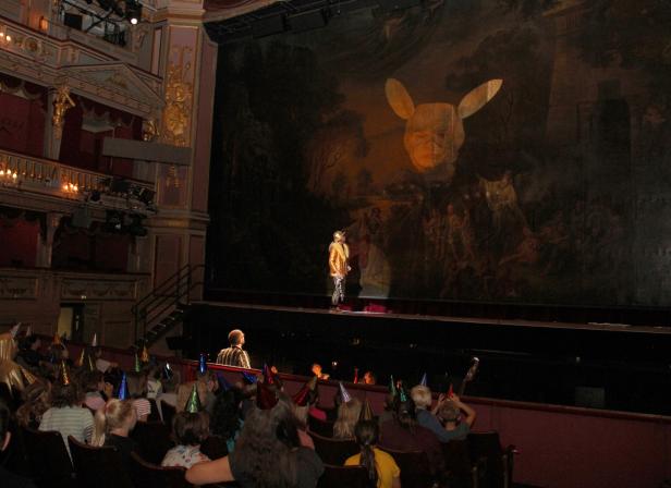 saal_buehne2.jpg