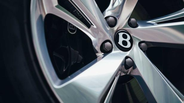Bentley Bentayga Hybrid: Das Monster-SUV wird elektrifiziert