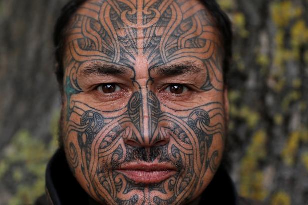 Mitten ins Gesicht: Maori, Gangster, Rapper und ihre Tattoos