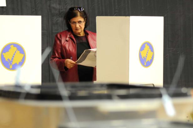 Kosovo-Wahl: Bisherige Oppositionsparteien mit je 30 Prozent voran