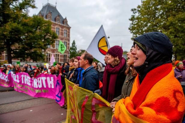 Klimarebellen blockieren Verkehr: Festnahmen in Amsterdam und London