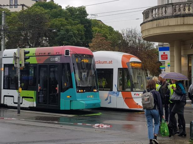 Straßenbahnen kollidierten: 15 Verletzte in Graz