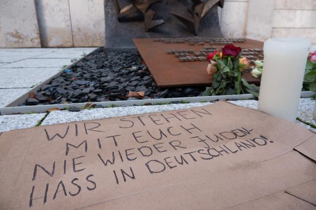 GERMANY-ATTACK-JEWS-MASSACRE