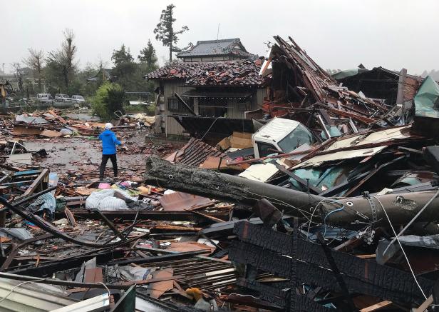 Unfassbare Bilder: Land unter in Japan, mindestens 26 Tote