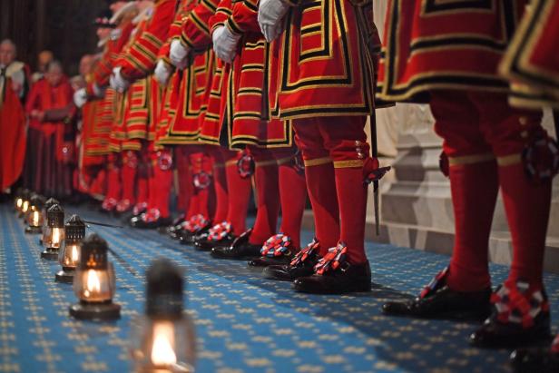 Hofzeremoniell wie vor 200 Jahren: Queen eröffnete Parlament