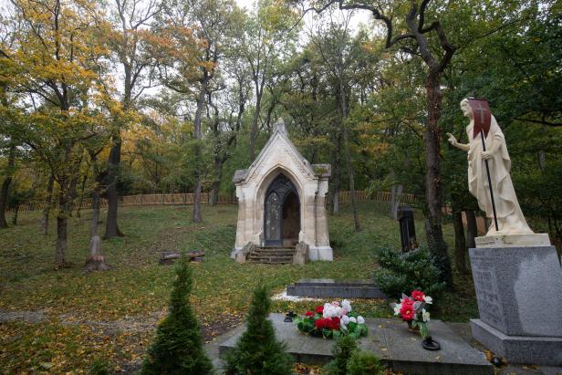 Waldfriedhof am Kahlenberg wird für Normalsterbliche geöffnet