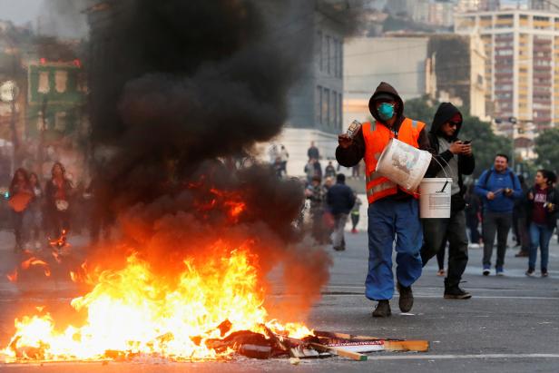 Soziale Proteste in Chile: Drei Tote bei Supermarkt-Brand