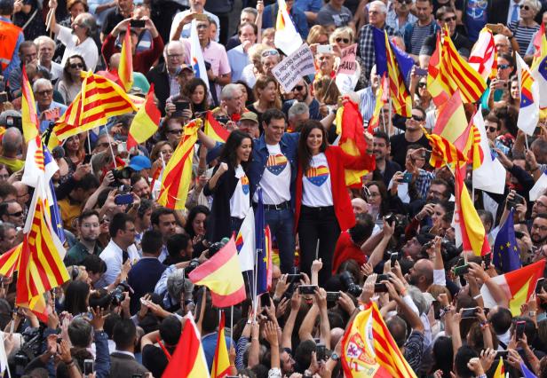 Nach Katalonien-Protesten wächst Druck auf Premier Sánchez