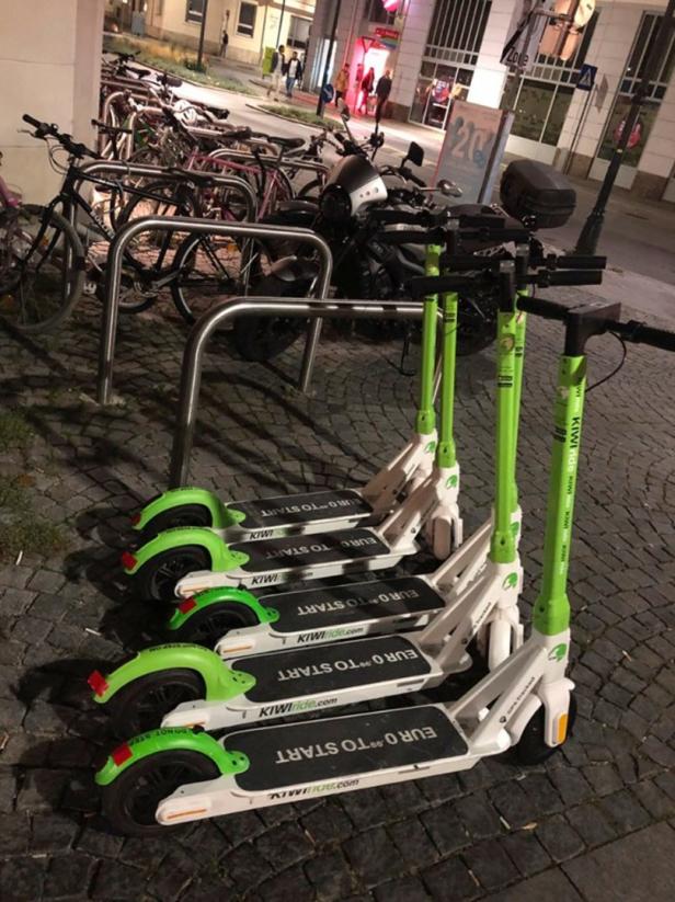 Baden: Unerlaubt aufgestellte E-Scooter kamen wieder weg