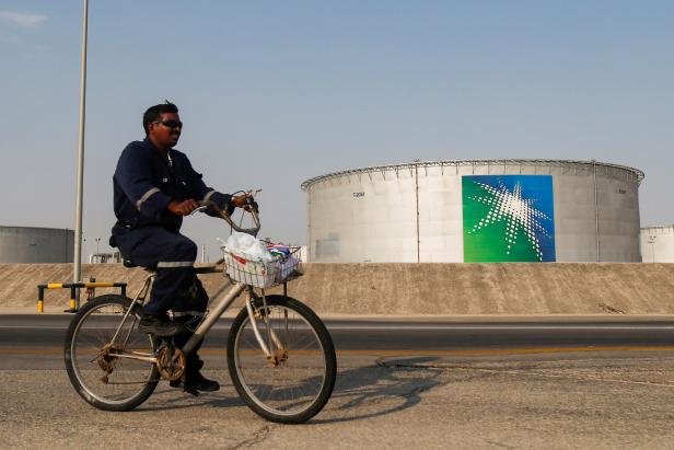 Saudischer Ölgigant Aramco steuert die Börse an