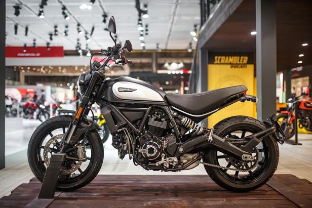 ducati_scrambler_icondark_1_uc104230_low.jpg