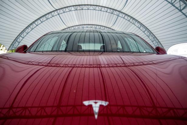 Teslas Model 3 und Model S sind "durchschnittlich zuverlässig"