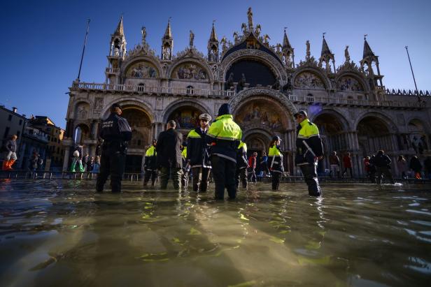 Nach Rekordflut: Neue Unwetter bedrohen Venedig