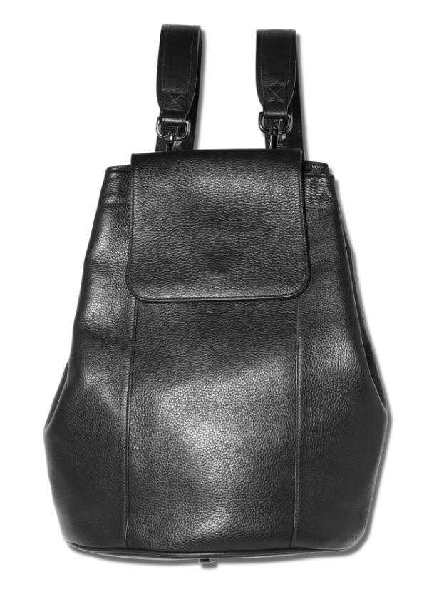 Ein schwarzer Lederrucksack mit Trägern und einer Klappe.