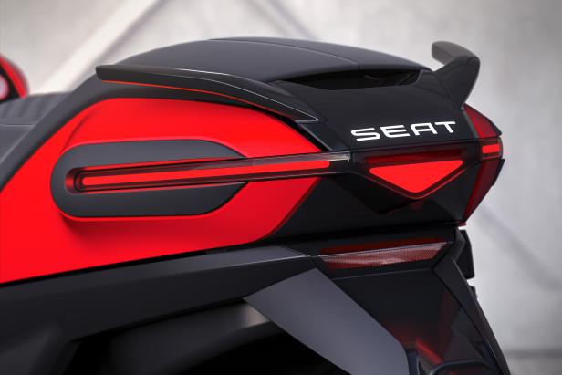 seat-creates-a-business-unit-to-promote-urban-mobility-and-presents-its-e-scooter-concept-_09_hq.jpg